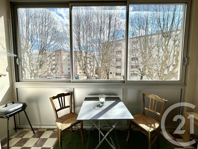 Appartement T4 à louer - 4 pièces - 76.74 m2 - ARLES - 13 - PROVENCE-ALPES-COTE-D-AZUR - Century 21 Arelate Immo