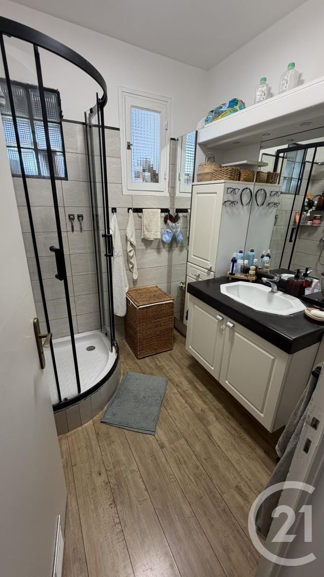 Appartement T4 à louer - 4 pièces - 87.41 m2 - ARLES - 13 - PROVENCE-ALPES-COTE-D-AZUR - Century 21 Arelate Immo