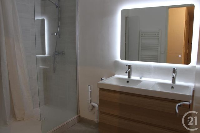 Appartement F4 à louer - 5 pièces - 95.0 m2 - ARLES - 13 - PROVENCE-ALPES-COTE-D-AZUR - Century 21 Arelate Immo