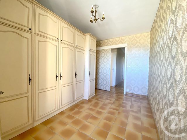 Appartement T3 à louer - 3 pièces - 61.9 m2 - ARLES - 13 - PROVENCE-ALPES-COTE-D-AZUR - Century 21 Arelate Immo
