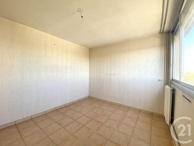 Appartement T3 à louer - 3 pièces - 61.9 m2 - ARLES - 13 - PROVENCE-ALPES-COTE-D-AZUR - Century 21 Arelate Immo