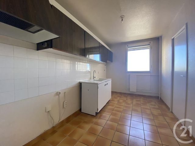 Appartement T3 à louer - 3 pièces - 61.9 m2 - ARLES - 13 - PROVENCE-ALPES-COTE-D-AZUR - Century 21 Arelate Immo