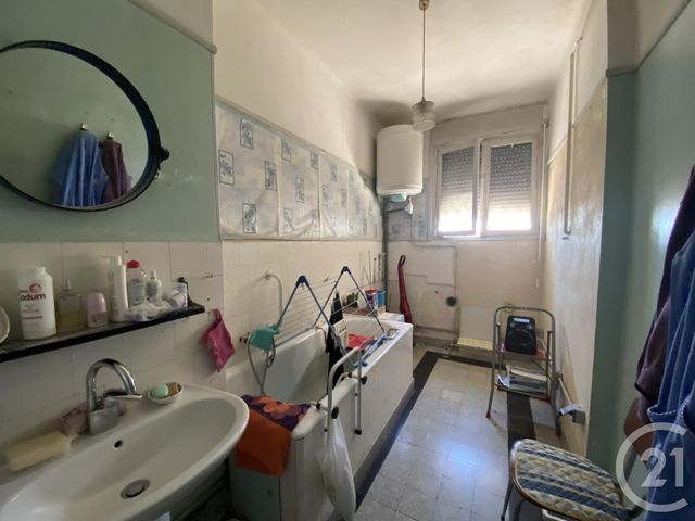 Afficher la photo en grand Appartement F3 à vendre - 3 pièces - 71.58 m2 - ARLES - 13 - PROVENCE-ALPES-COTE-D-AZUR - Century 21 Arelate Immo